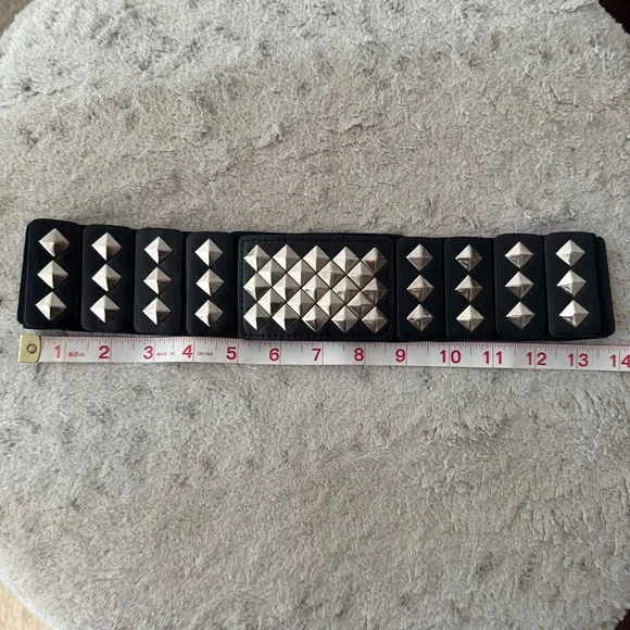 Studded elastic belt SATC-inspired Black/Silver S/M - Picture 3 of 9